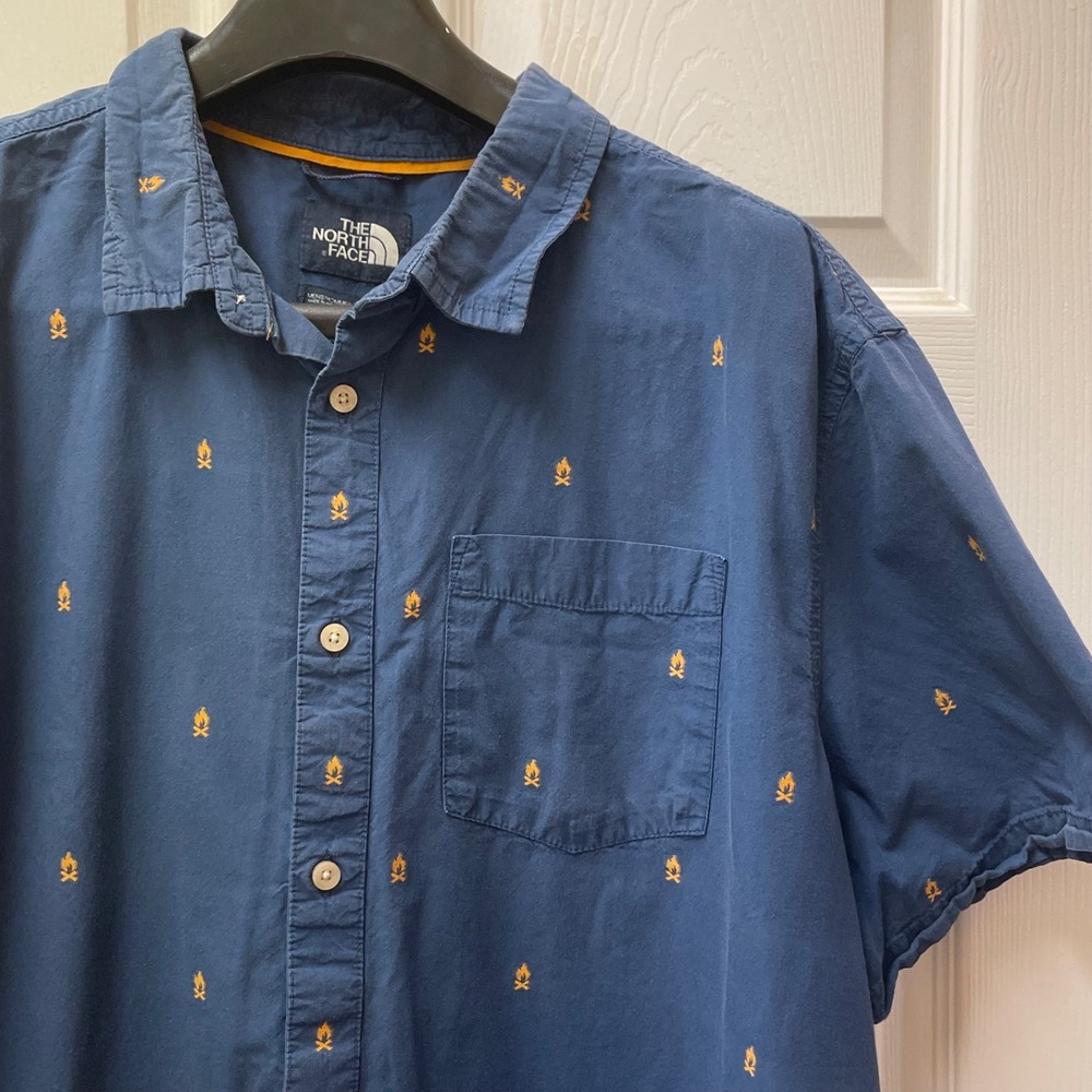 The North Face Size XXL Trail Hiking Campfire Shirt All Over Print Blue Orange